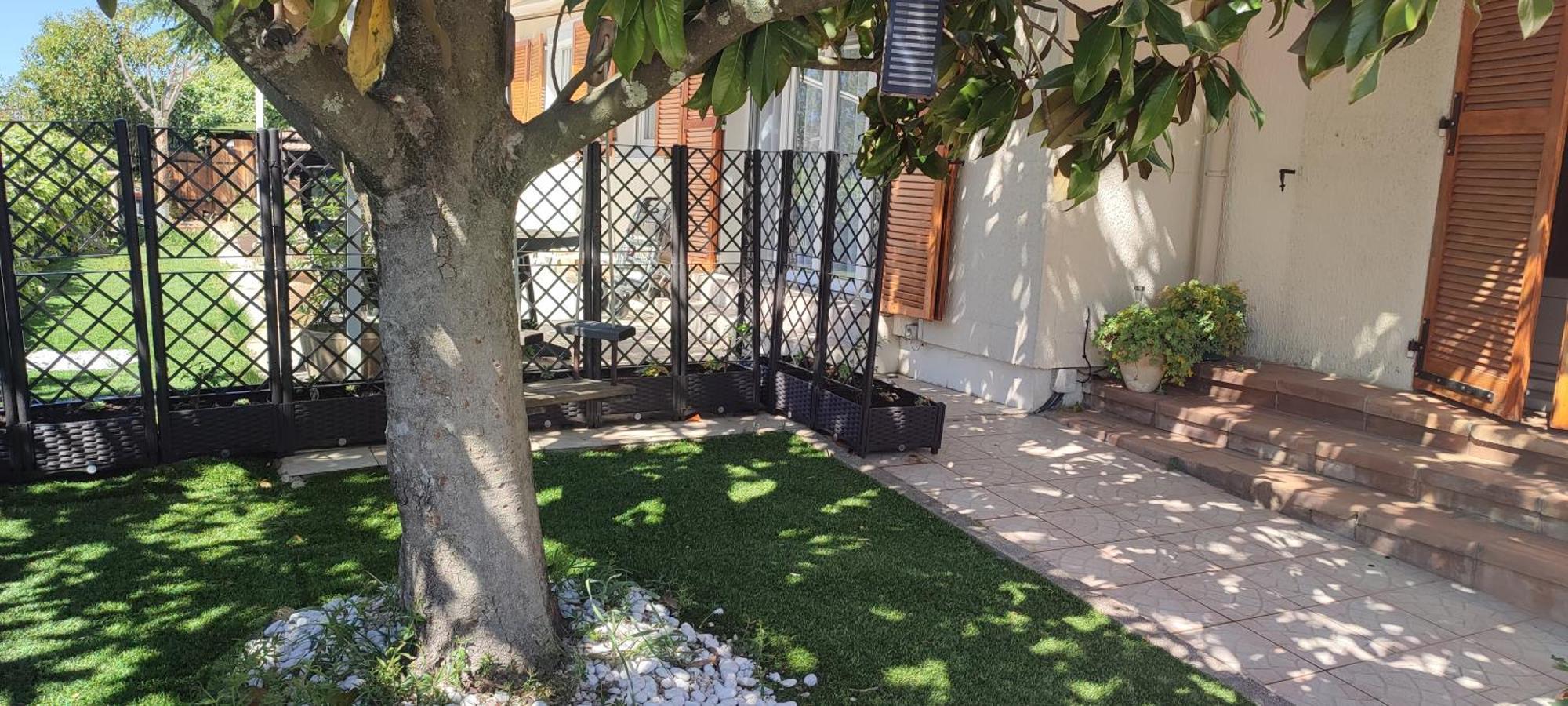 Maison T2 Avec Petit Jardin Dans Impasse Calme Baillargues Buitenkant foto